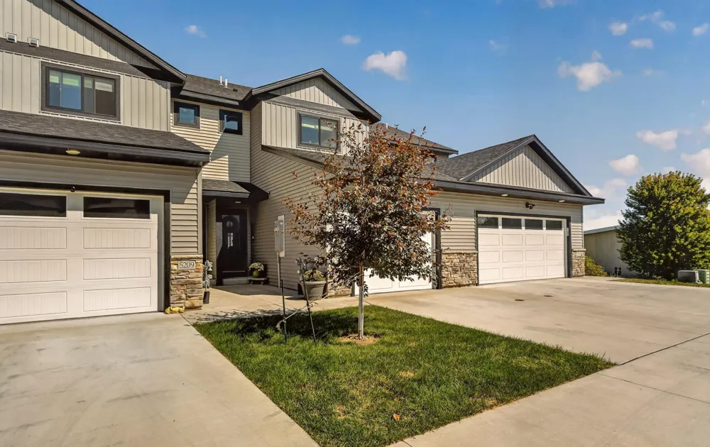 5205 Harvest Square Place NW Rochester, MN 55901