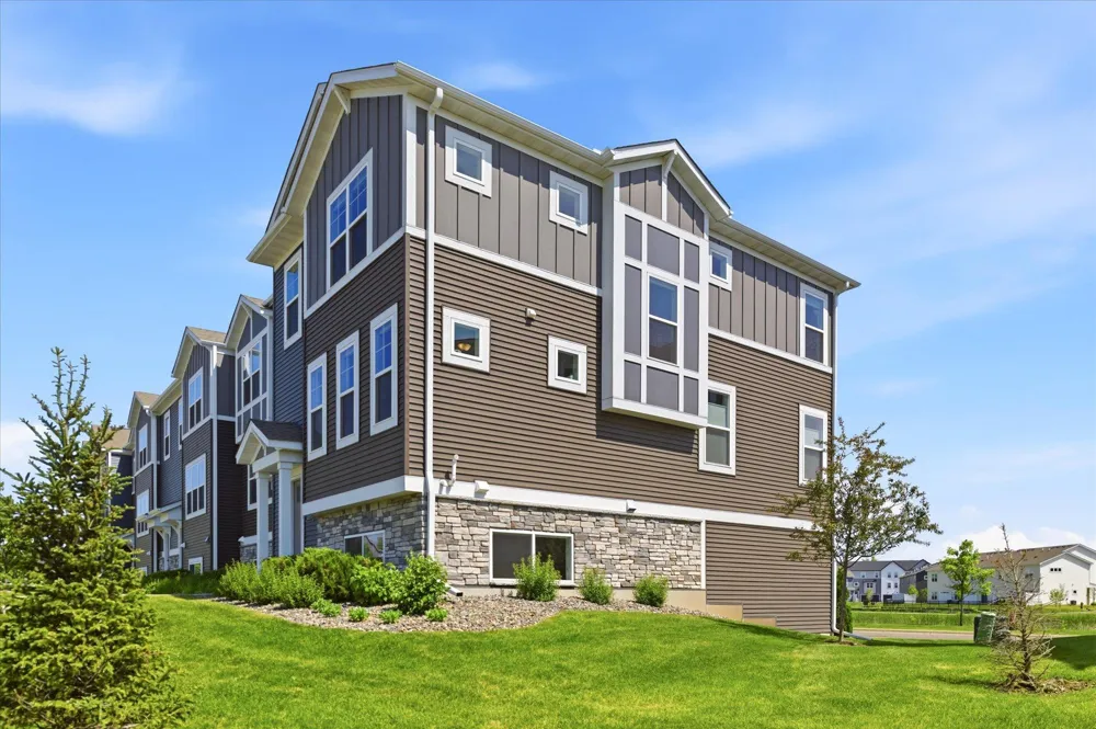 13571 Pine Drive Rogers, MN 55374