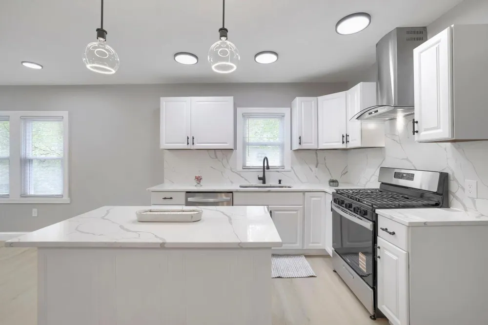 1979 Stillwater Avenue E Saint Paul, MN 55119