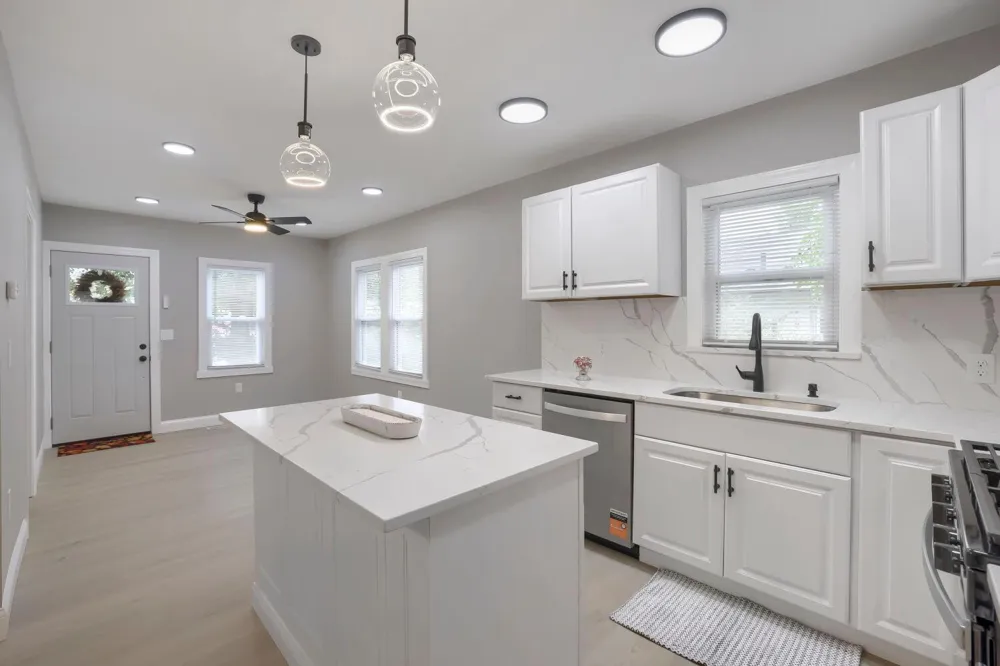 1979 Stillwater Avenue E Saint Paul, MN 55119