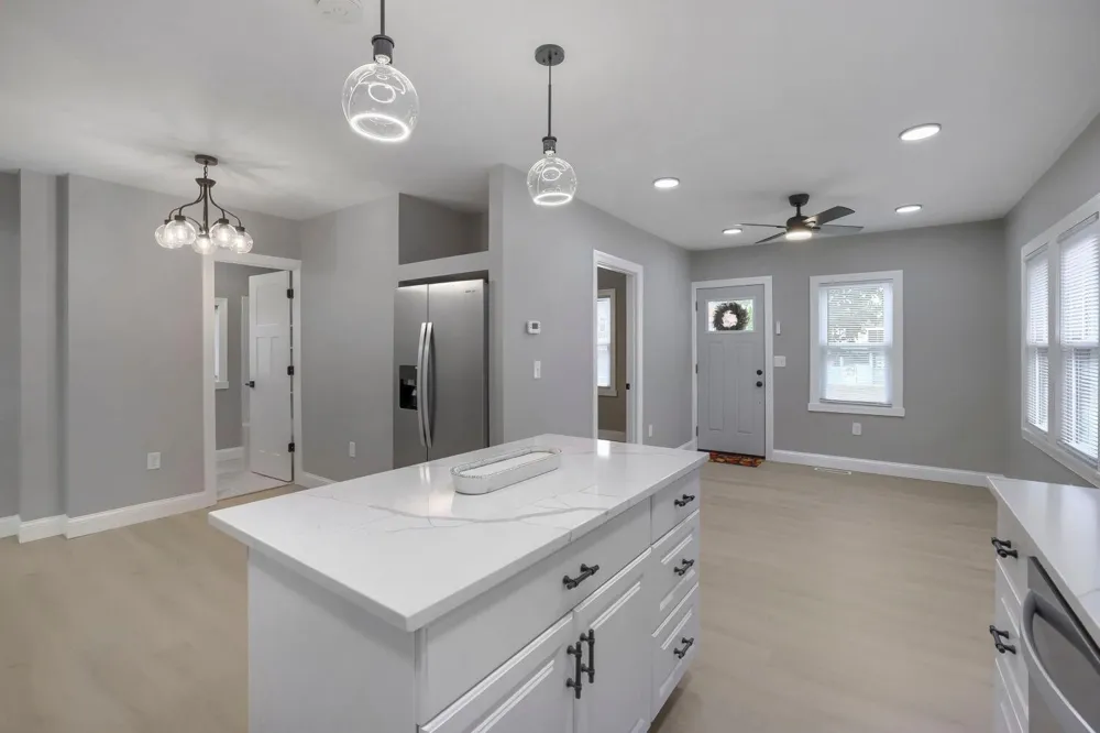 1979 Stillwater Avenue E Saint Paul, MN 55119