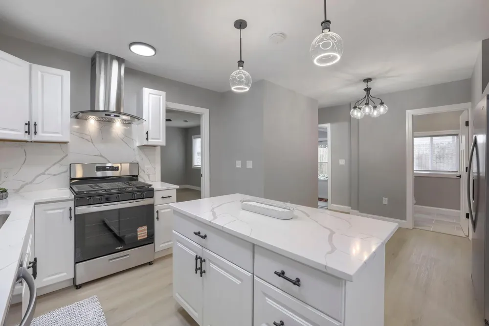 1979 Stillwater Avenue E Saint Paul, MN 55119