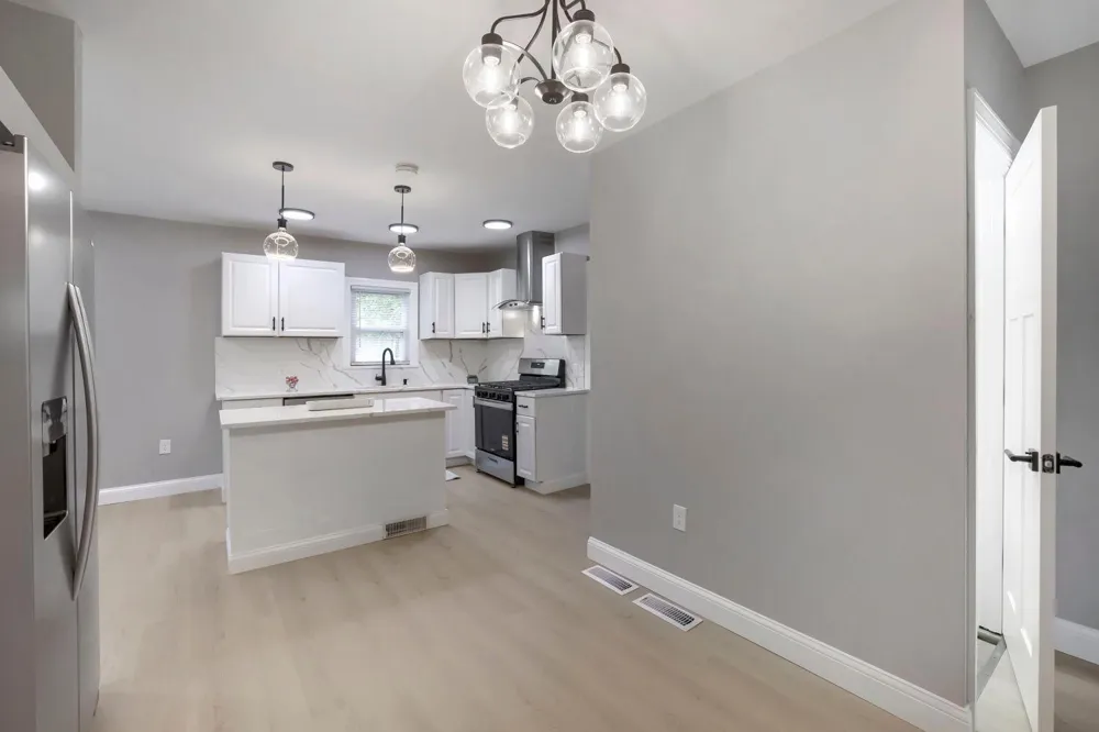 1979 Stillwater Avenue E Saint Paul, MN 55119