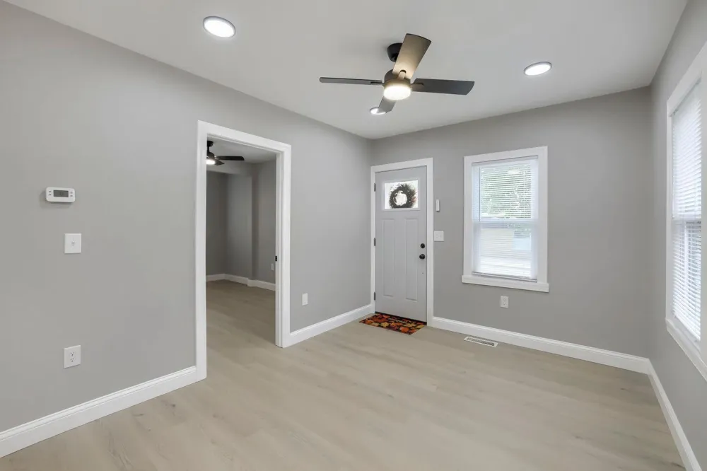 1979 Stillwater Avenue E Saint Paul, MN 55119