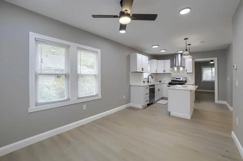1979 Stillwater Avenue E Saint Paul, MN 55119