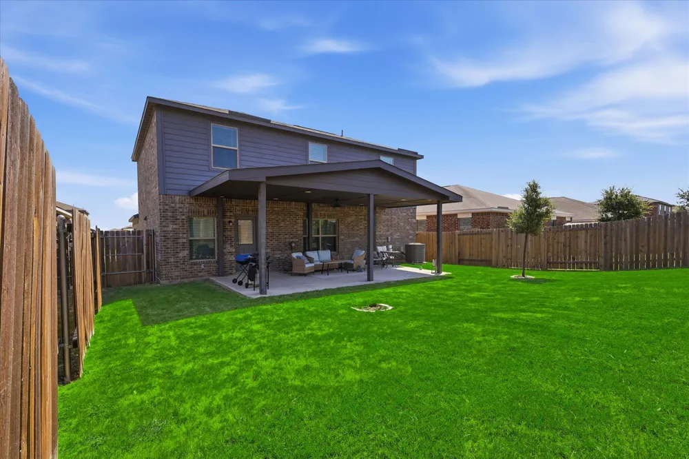 2031 Canterbury Drive Seagoville, TX 75159