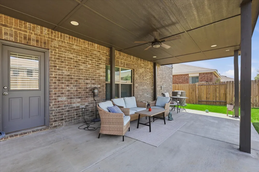 2031 Canterbury Drive Seagoville, TX 75159