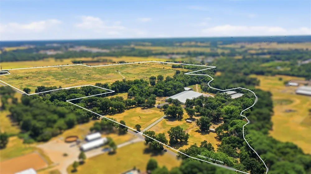278 County Road 182 Gainesville, TX 76240