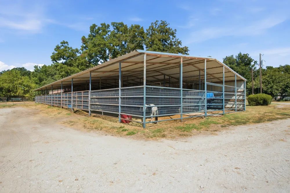278 County Road 182 Gainesville, TX 76240