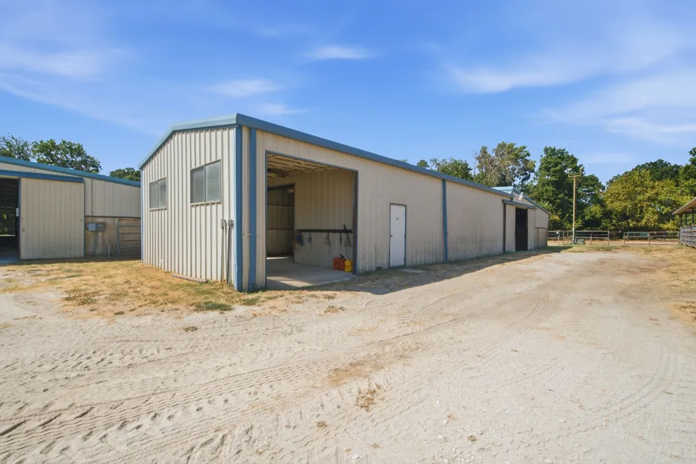 278 County Road 182 Gainesville, TX 76240