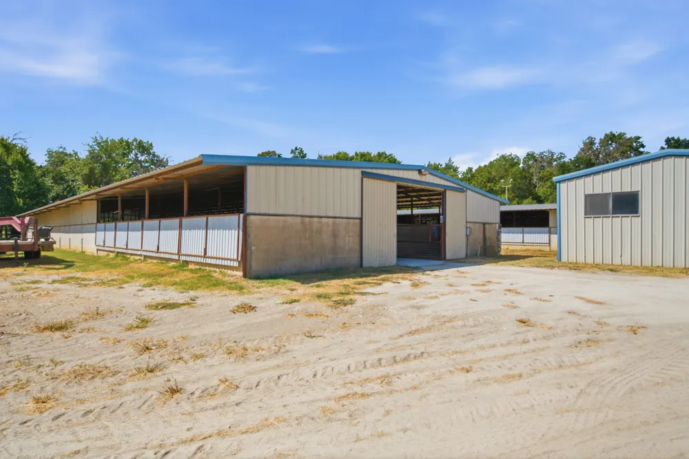 278 County Road 182 Gainesville, TX 76240