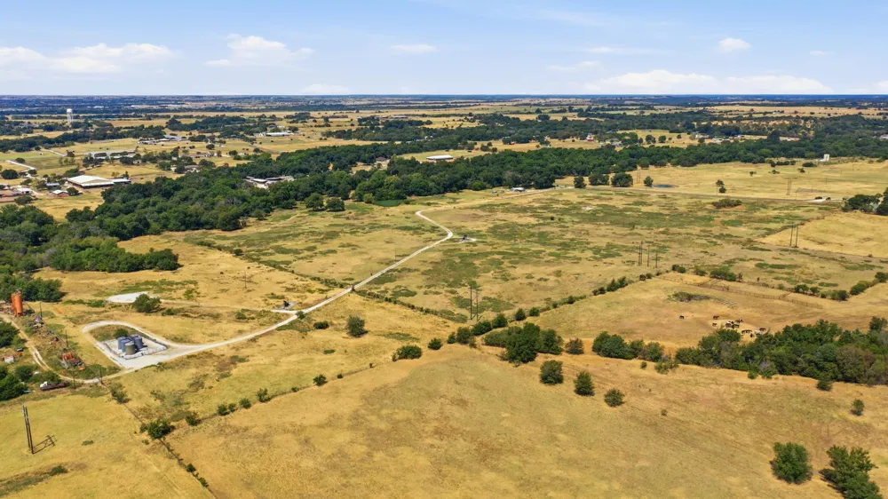 278 County Road 182 Gainesville, TX 76240