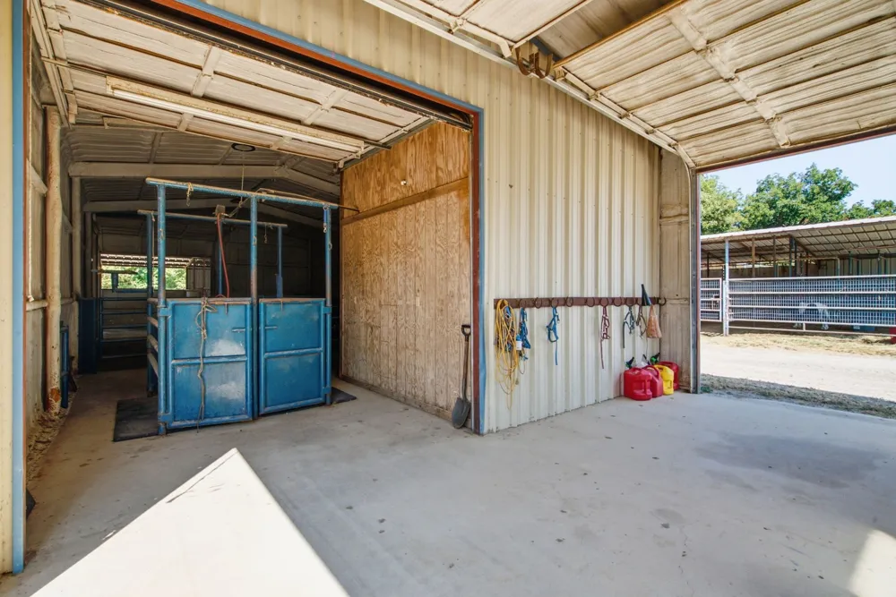 278 County Road 182 Gainesville, TX 76240