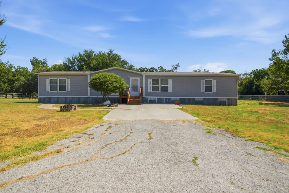 278 County Road 182 Gainesville, TX 76240