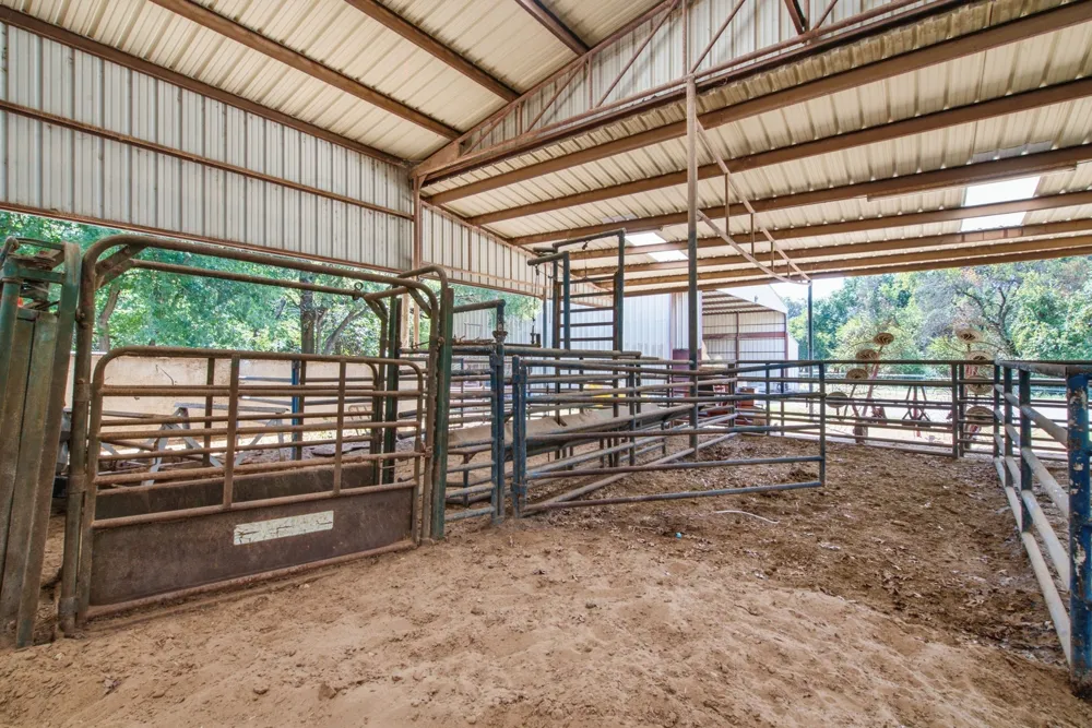 278 County Road 182 Gainesville, TX 76240