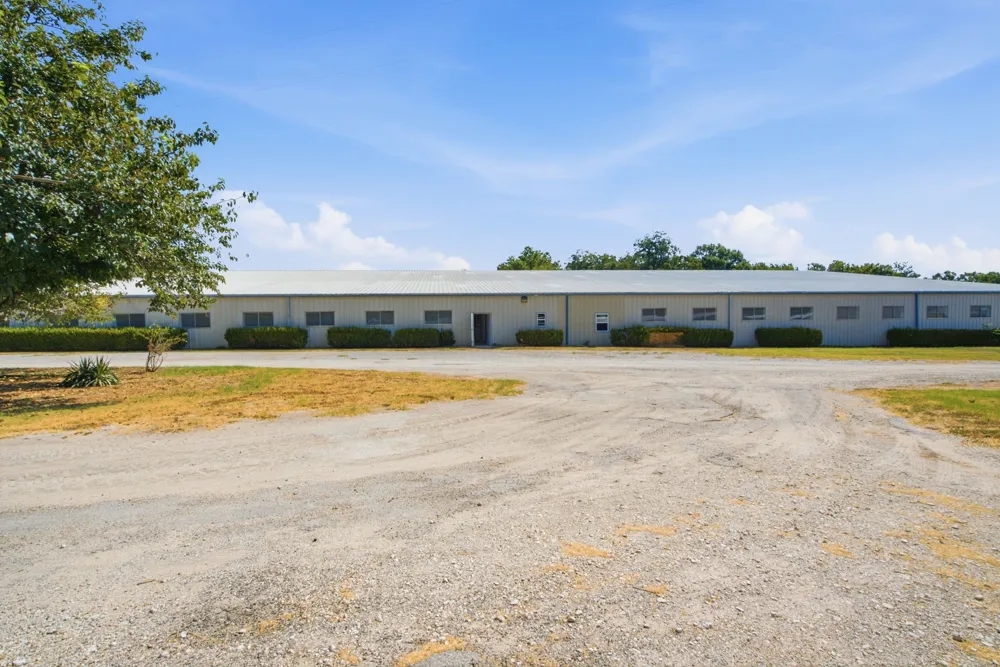 278 County Road 182 Gainesville, TX 76240
