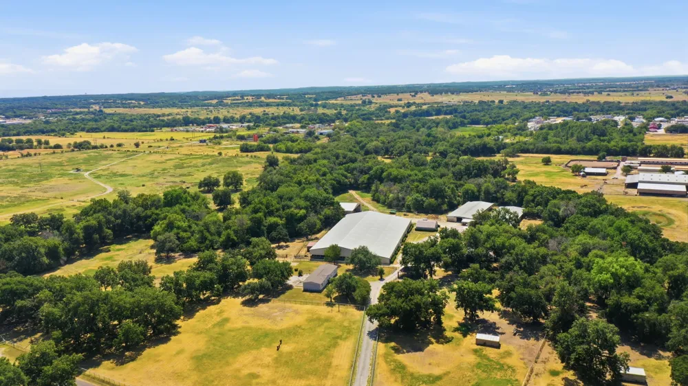 278 County Road 182 Gainesville, TX 76240