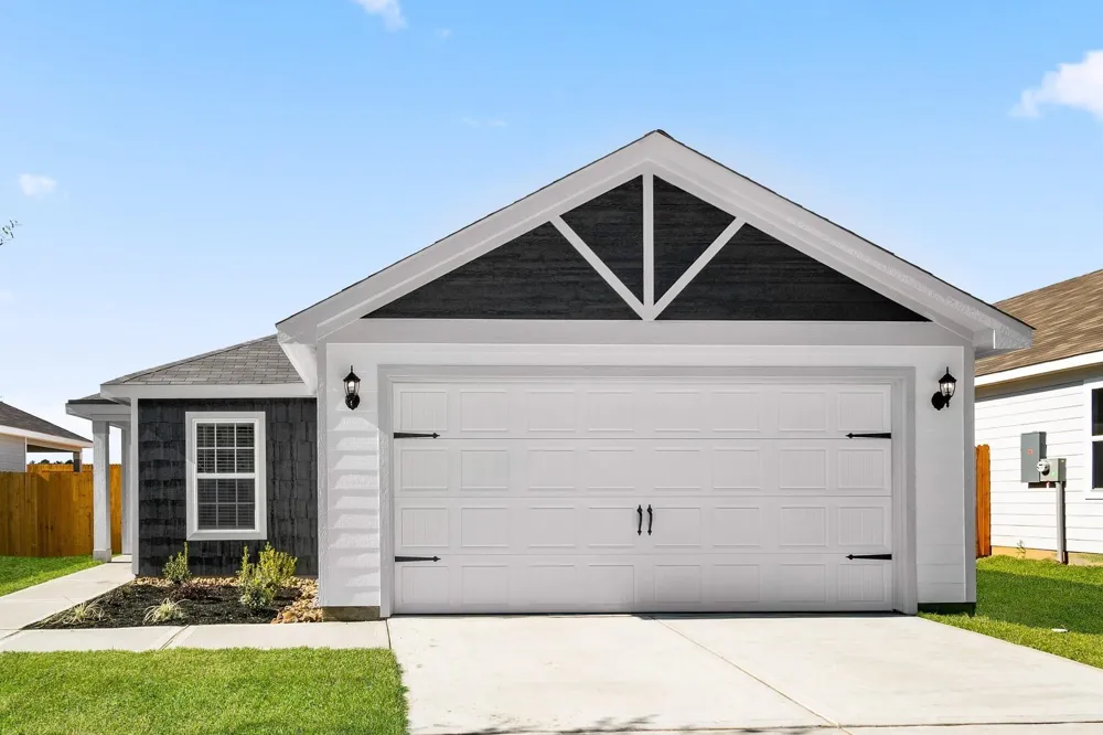 10389 Sweetwater Creek Drive Cleveland, TX 77328