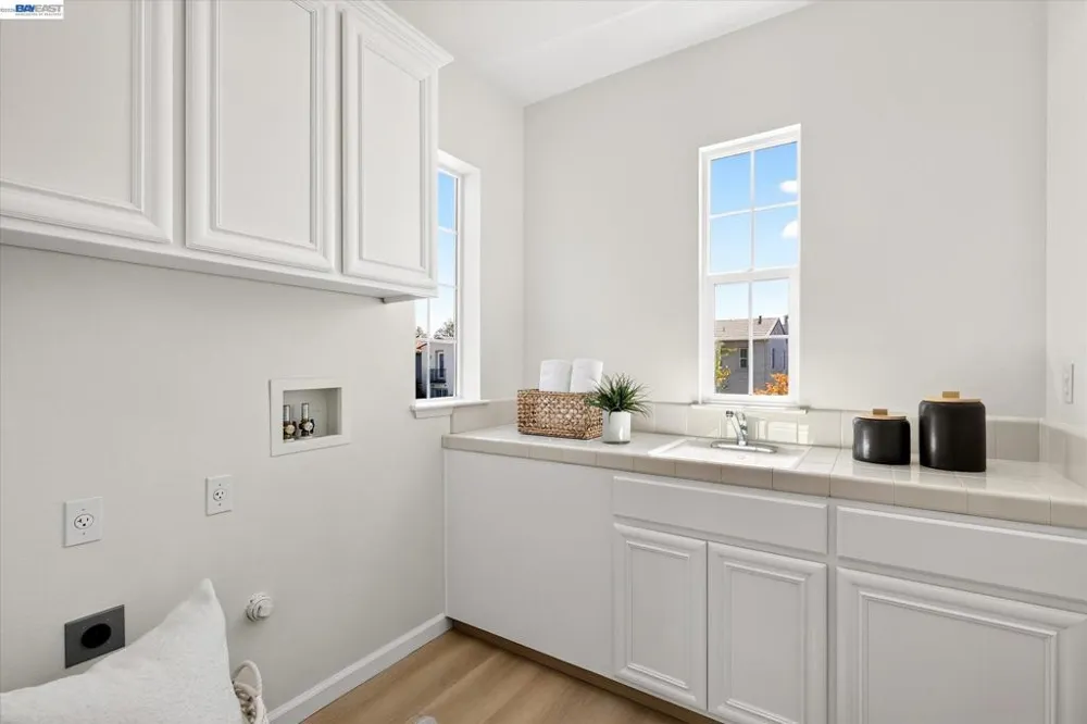 8307 Saturn Park Dr San Ramon, CA 94582
