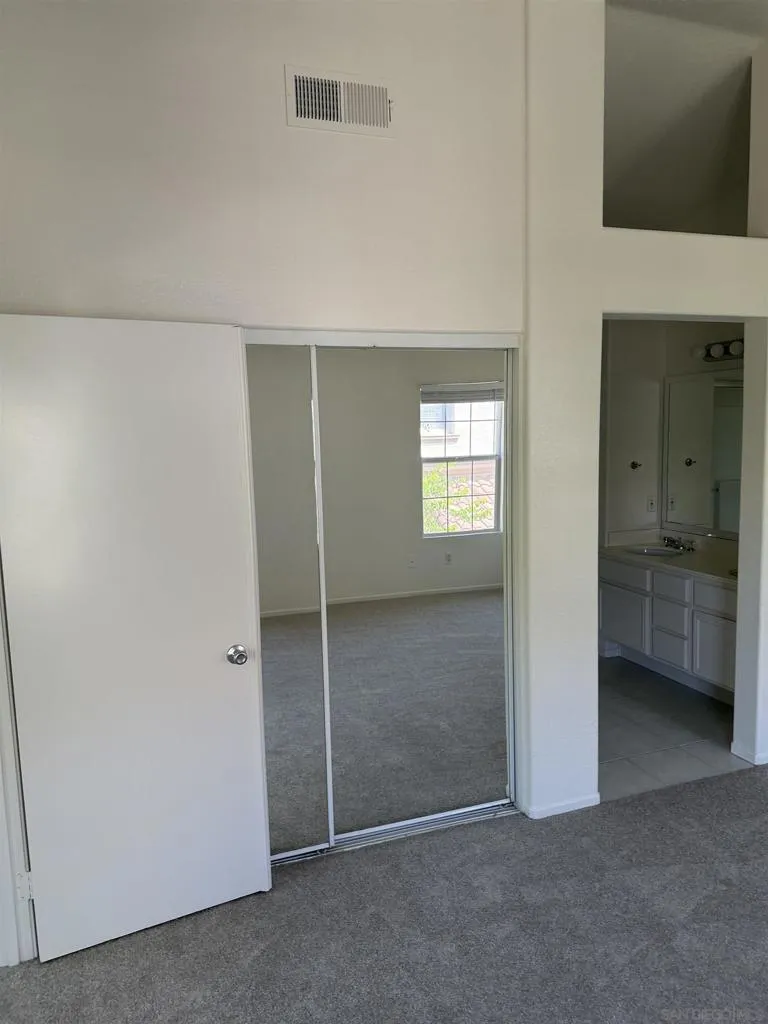 10254 Wateridge Circle #216 San Diego, CA 92121