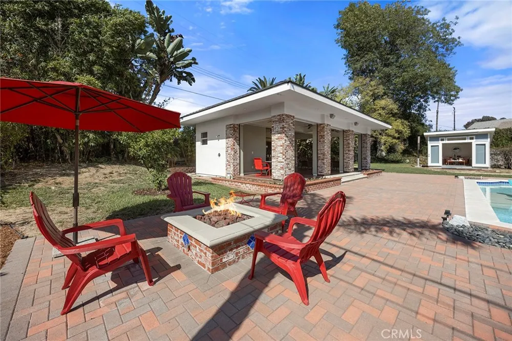 207 Barcelona Fullerton, CA 92835