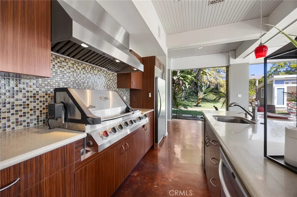 207 Barcelona Fullerton, CA 92835