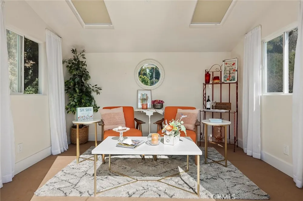 207 Barcelona Fullerton, CA 92835