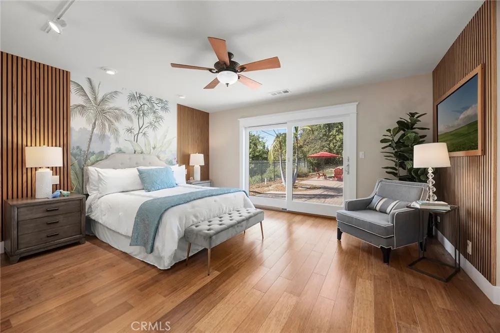 207 Barcelona Fullerton, CA 92835