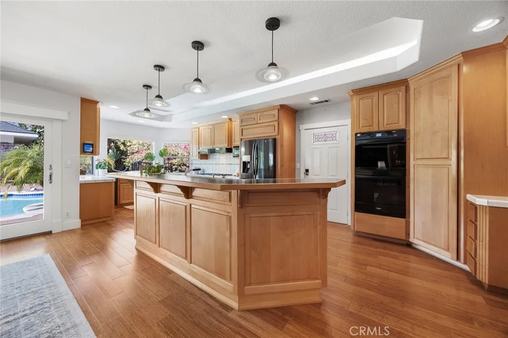 207 Barcelona Fullerton, CA 92835