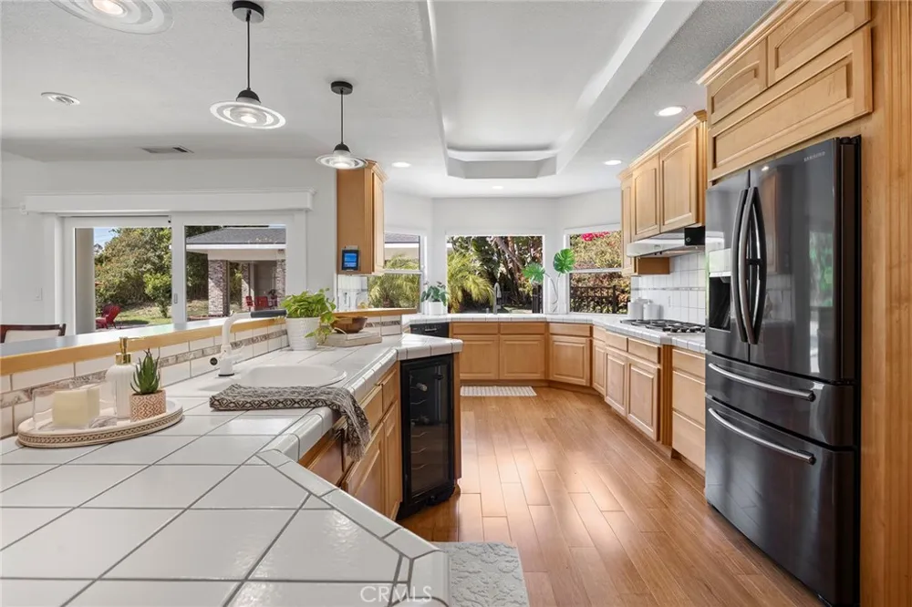 207 Barcelona Fullerton, CA 92835