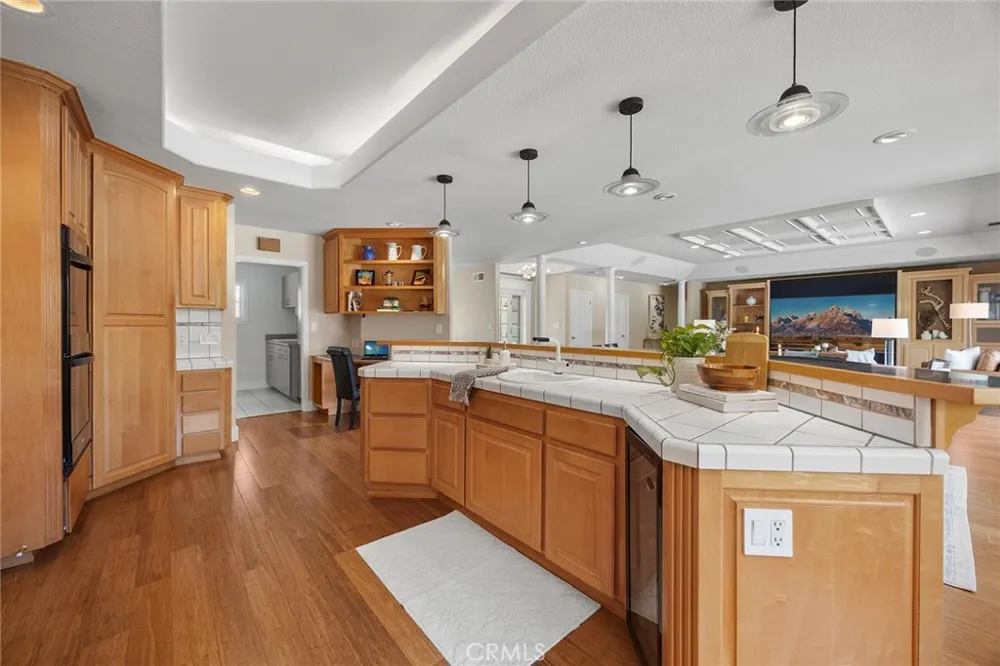 207 Barcelona Fullerton, CA 92835