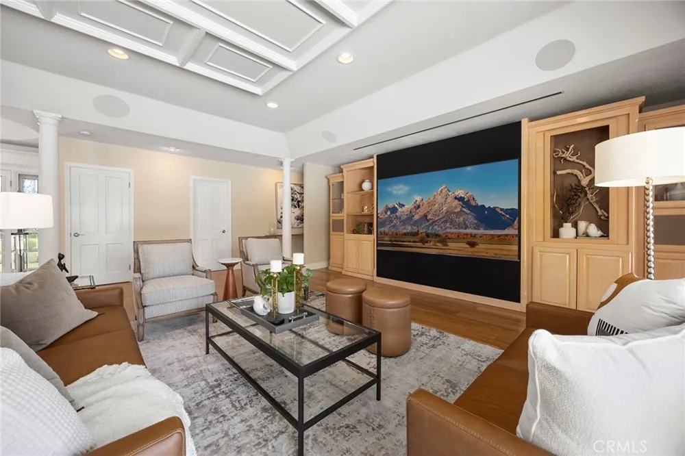207 Barcelona Fullerton, CA 92835
