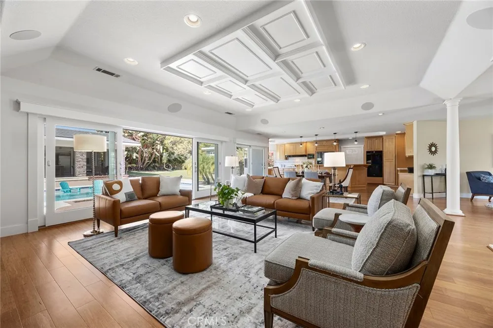 207 Barcelona Fullerton, CA 92835