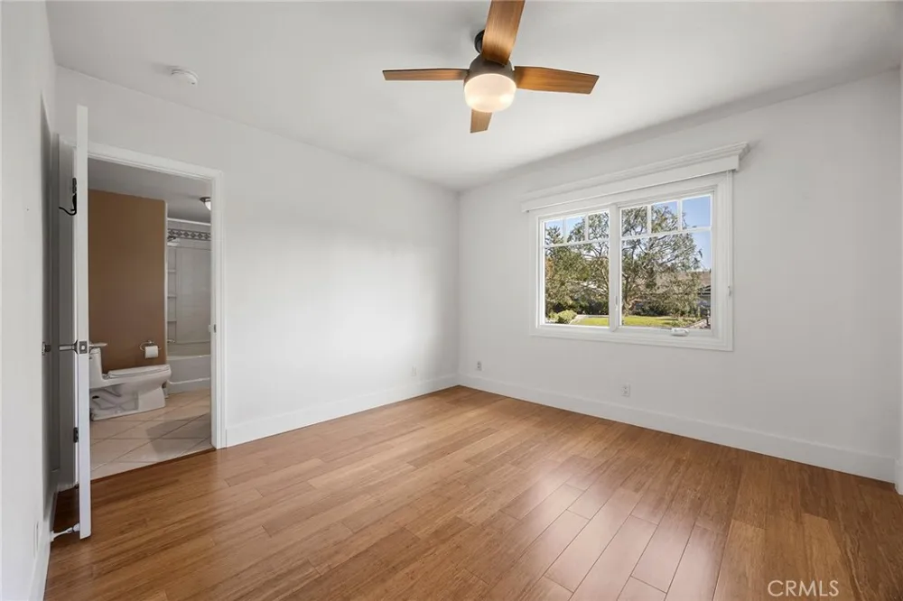 207 Barcelona Fullerton, CA 92835