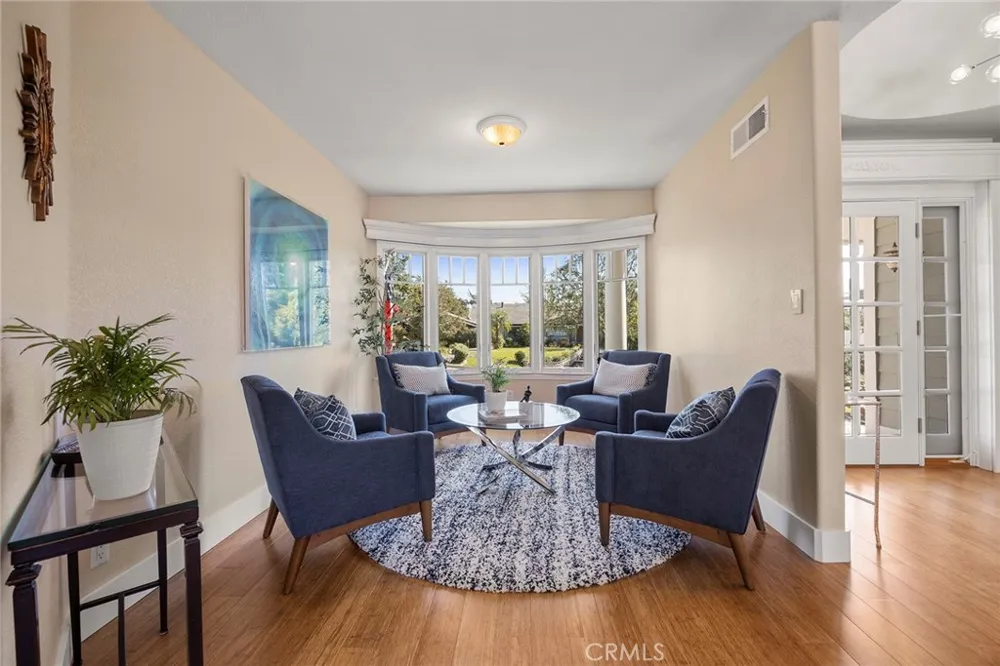 207 Barcelona Fullerton, CA 92835