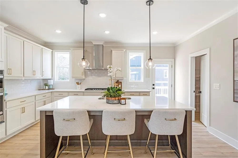 164 Palm Street Woodstock, GA 30188