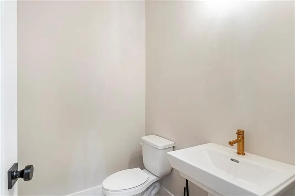 164 Palm Street Woodstock, GA 30188