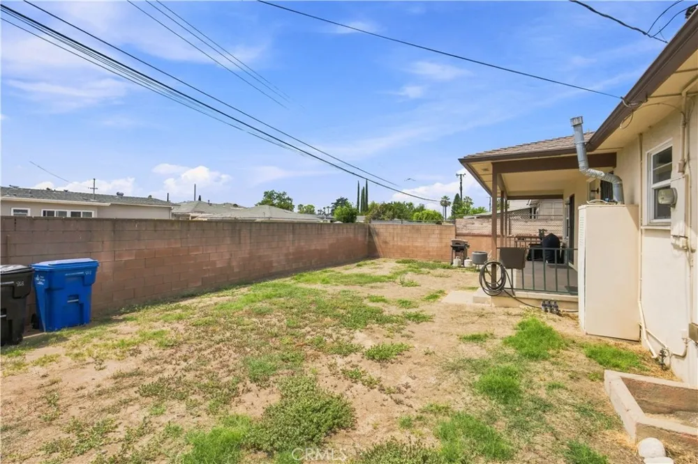 868 James Place Pomona, CA 91767
