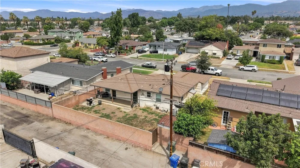 868 James Place Pomona, CA 91767