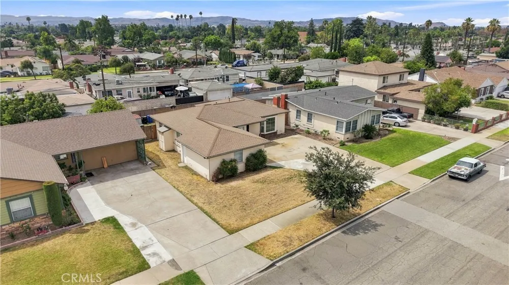 868 James Place Pomona, CA 91767