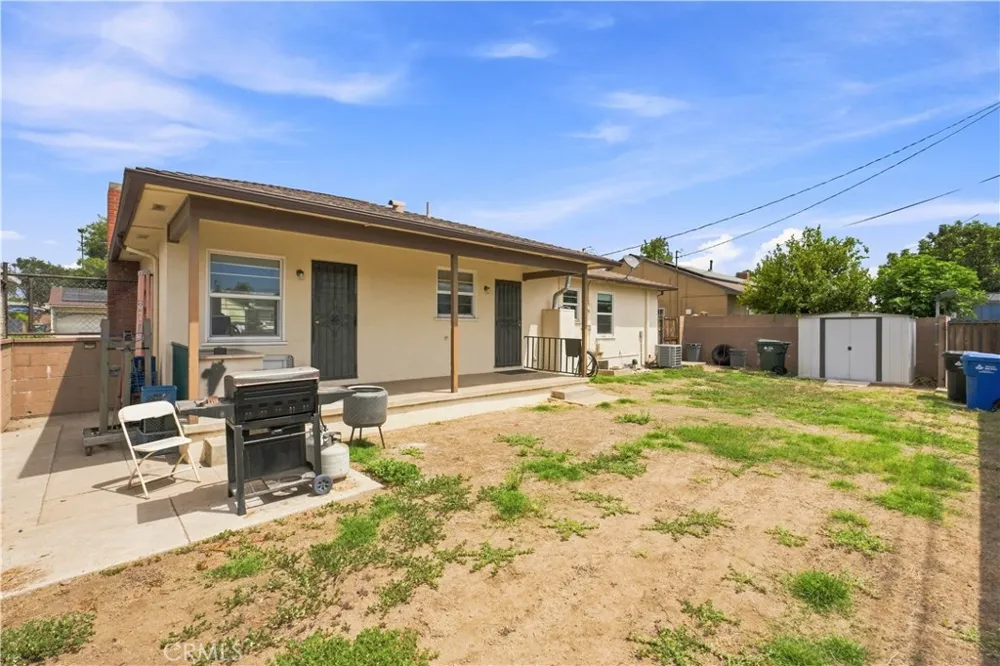 868 James Place Pomona, CA 91767