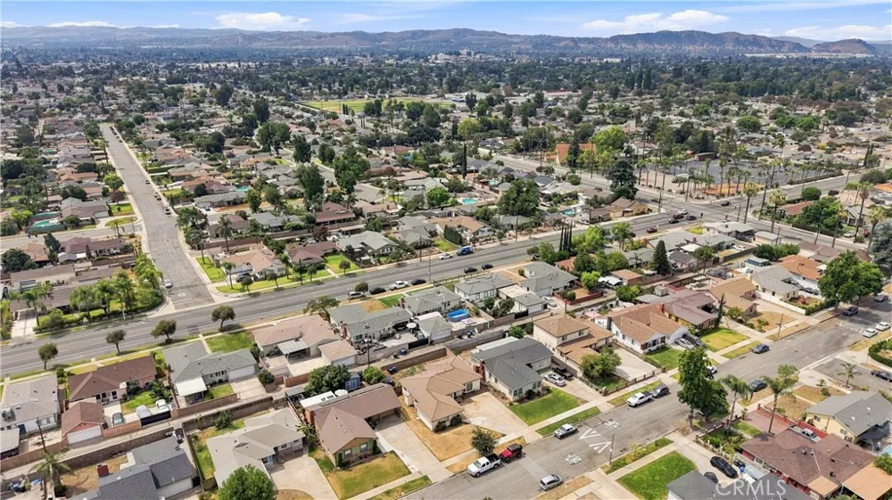 868 James Place Pomona, CA 91767