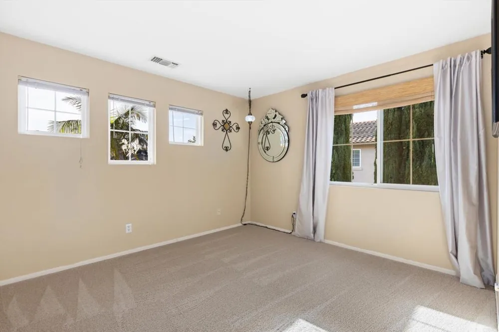2285 Hillyer Street Carlsbad, CA 92008