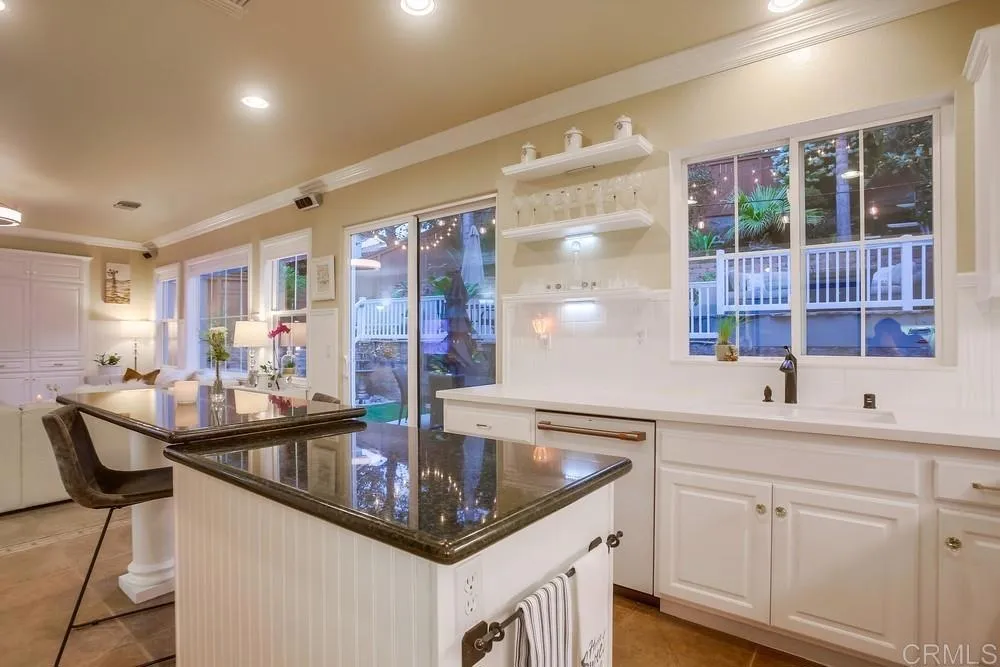 2285 Hillyer Street Carlsbad, CA 92008