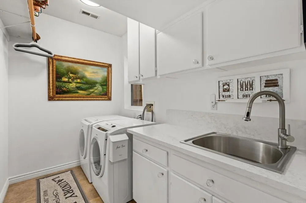 2285 Hillyer Street Carlsbad, CA 92008