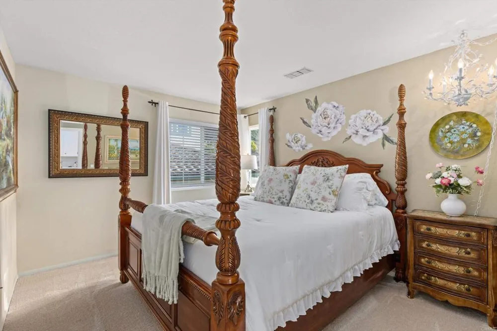 2285 Hillyer Street Carlsbad, CA 92008