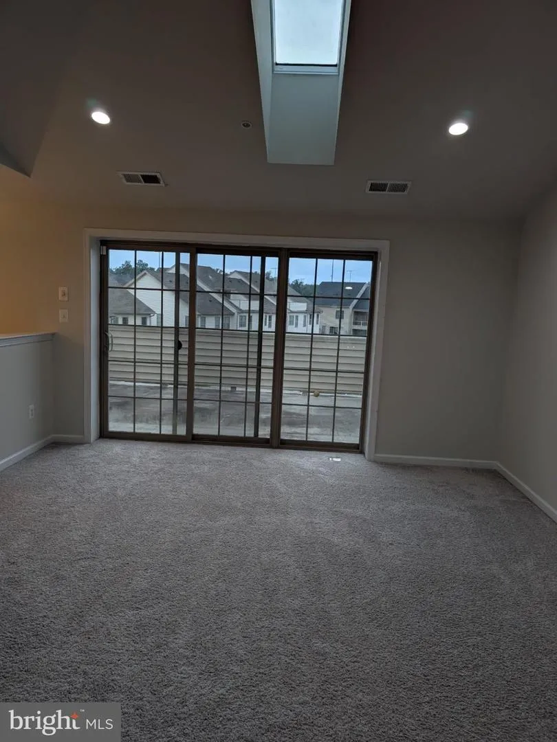 43174 LUTTRELL SQUARE Ashburn, VA 20148