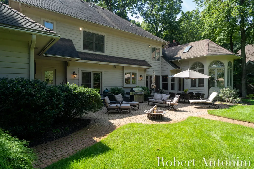 6581 Donnegal Court SE Grand Rapids, MI 49546