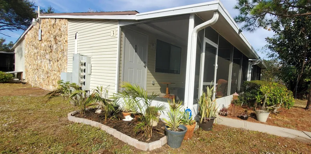 560 7th Place Vero Beach, FL 32962