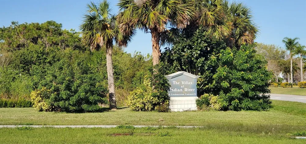 560 7th Place Vero Beach, FL 32962